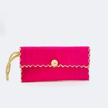 Load image into Gallery viewer, Chichi Straw Clutch Wristlet Bag- 5 Colors
